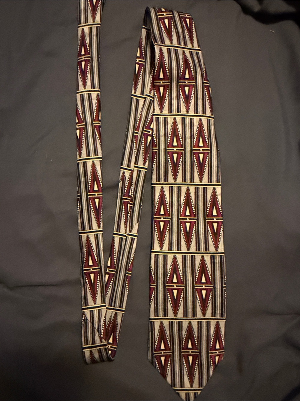 Geometric Burgundy and Tan Patterned Tie